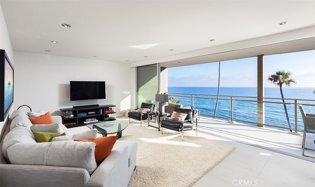 Family Room opens to Ocean View Balcony - 1585 S Coast 66, Laguna Beach CA 92651 - photo 1