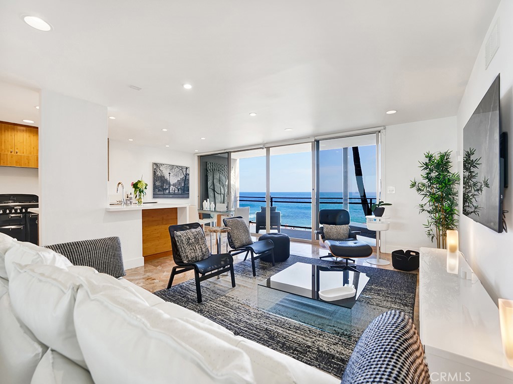 1585 S Coast Hwy 23, Laguna Beach CA 92651 - photo 1