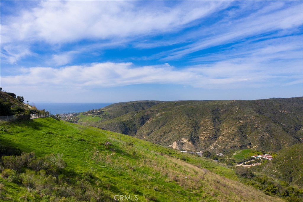 1587 Atlantic, Laguna Beach CA - photo 1