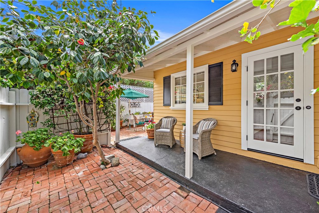 1590 Arroyo Drive, Laguna Beach CA 92651 - photo 1