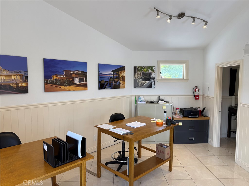 1590 S. Coast Hwy #12, Laguna Beach CA 92651 - photo 9