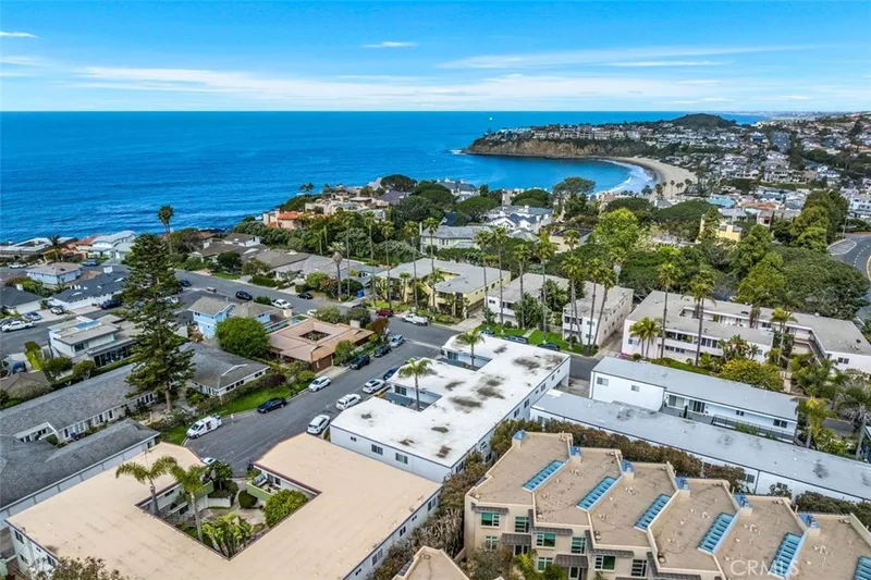 1594 Via Capri 10, Laguna Beach, CA 92651
