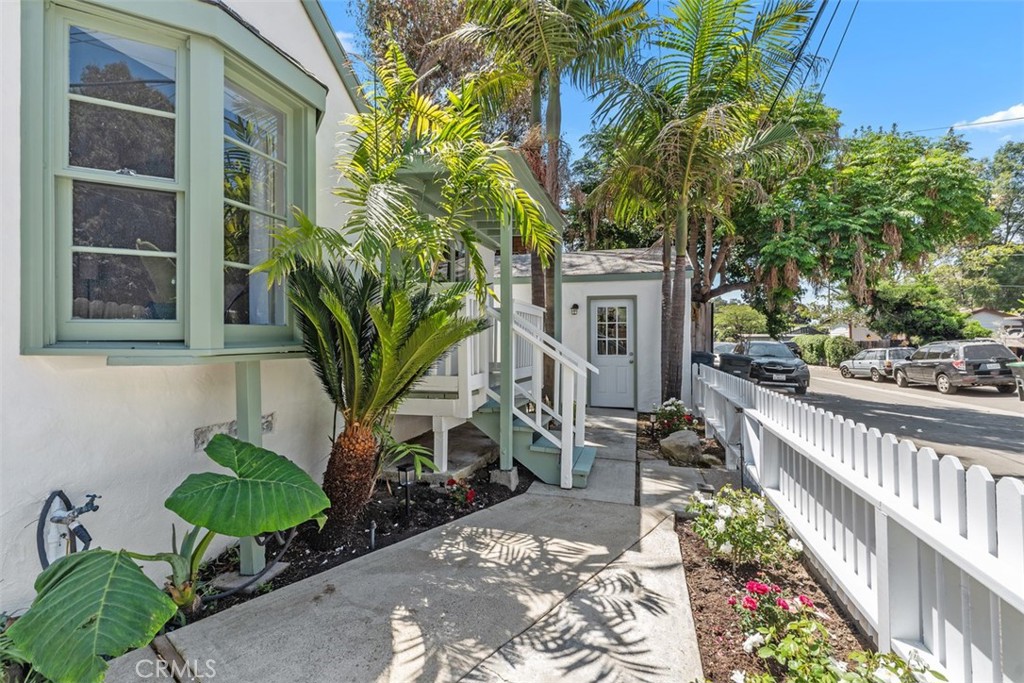Front of the house with new picket fence. - 1595 Arroyo Drive, Laguna Beach CA 92651 - photo 1