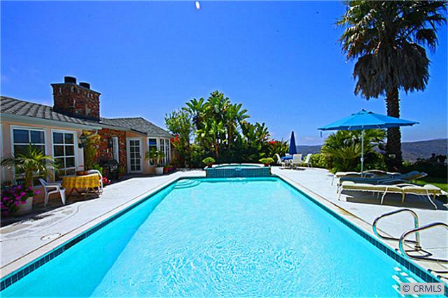 Resort Style Pool and Spa - 1597 SKYLINE Drive, Laguna Beach CA 92651 - photo 1