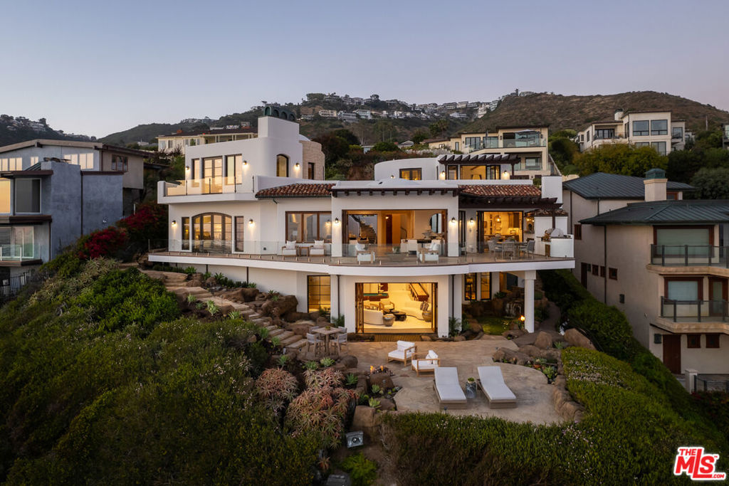16 Lagunita Drive, Laguna Beach CA 92651 - photo 1