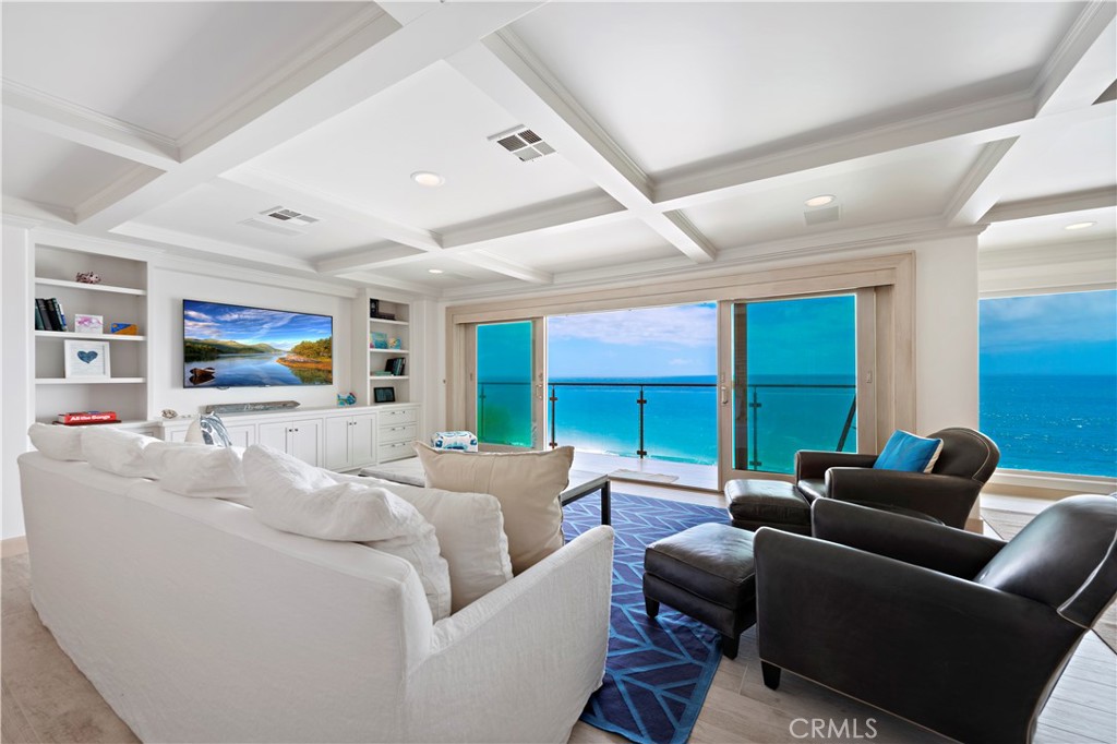 16 N La Senda Drive, Laguna Beach CA 92651 - photo 8