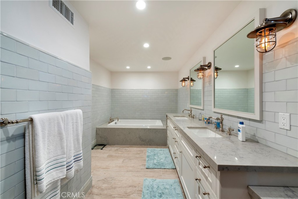 16 N La Senda Drive, Laguna Beach CA 92651 - photo 11