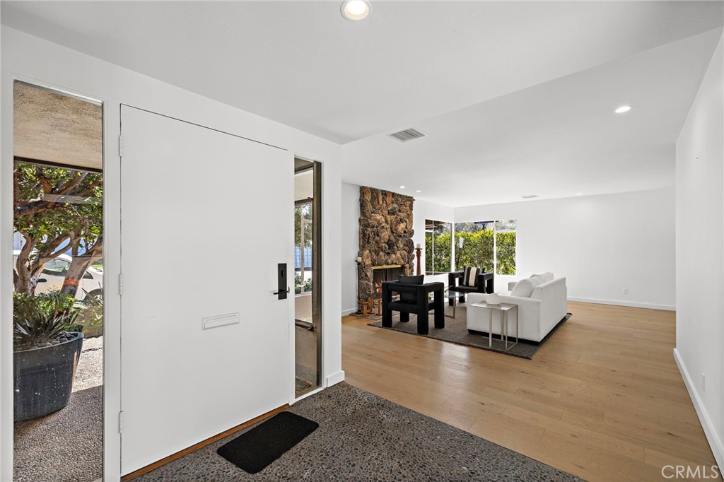 160 Mcknight Drive, Laguna Beach CA 92651 - photo 6