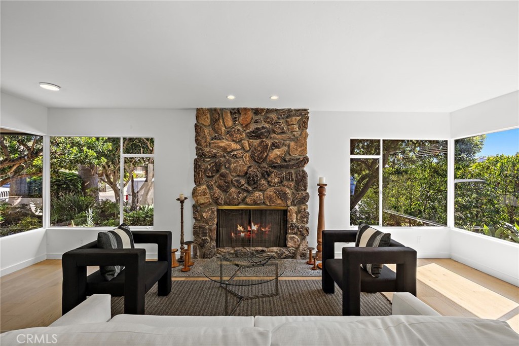 160 Mcknight Drive, Laguna Beach CA 92651 - photo 8