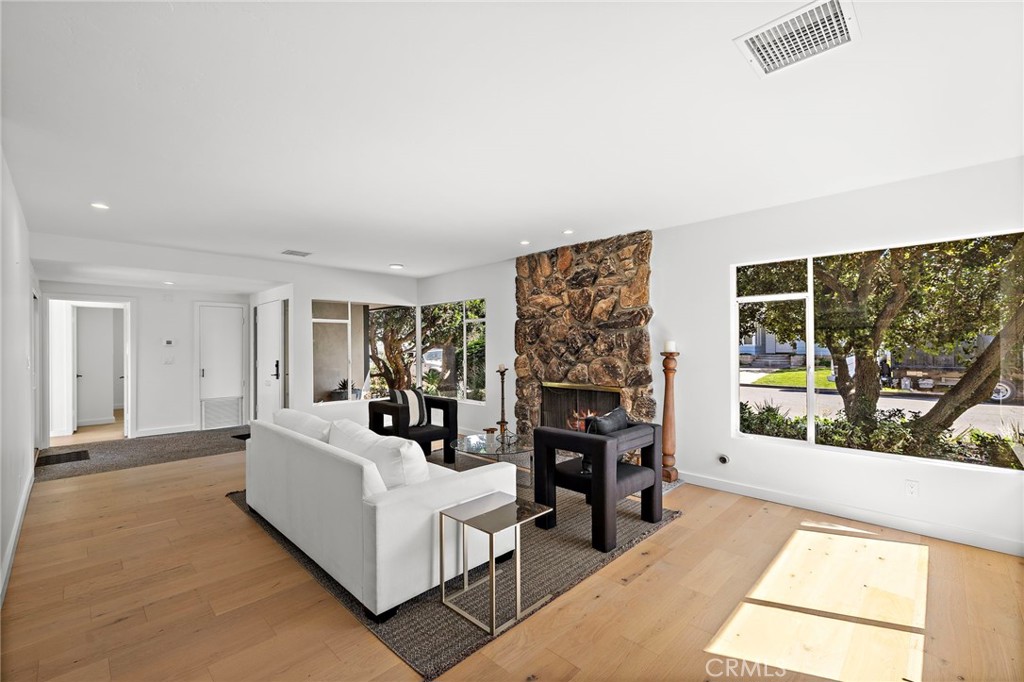 160 Mcknight Drive, Laguna Beach CA 92651 - photo 9