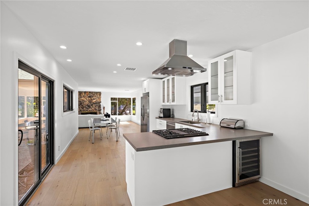 160 Mcknight Drive, Laguna Beach CA 92651 - photo 14