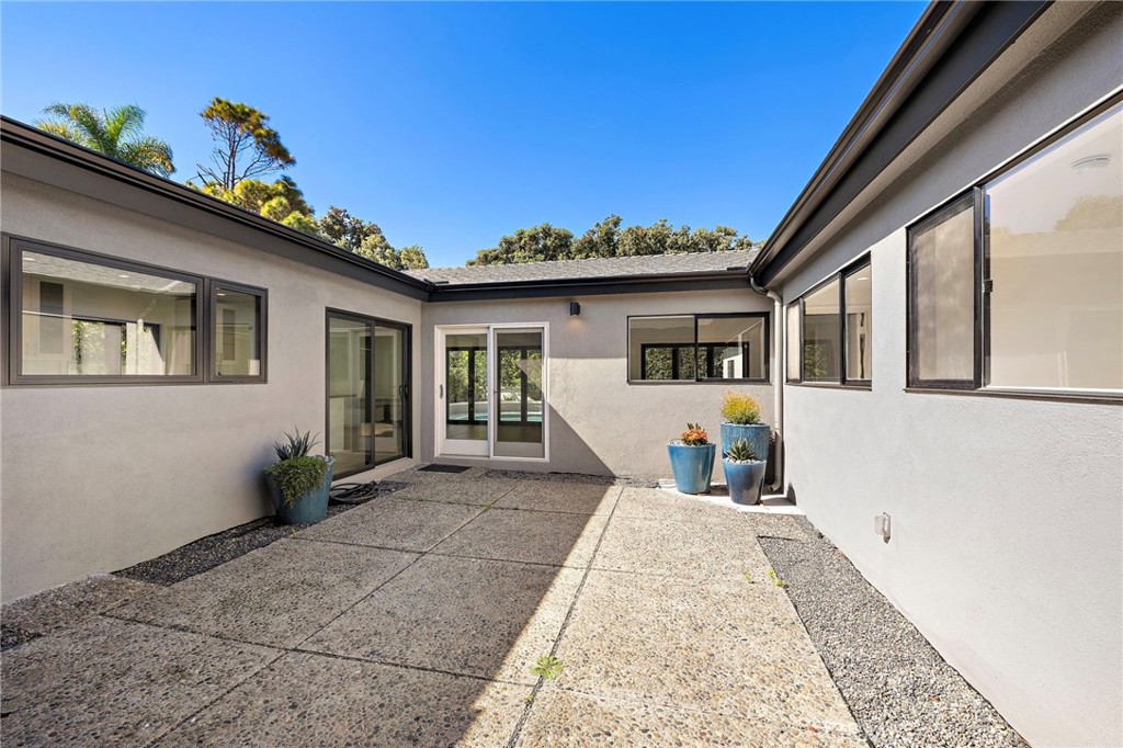 160 Mcknight Drive, Laguna Beach CA 92651 - photo 15