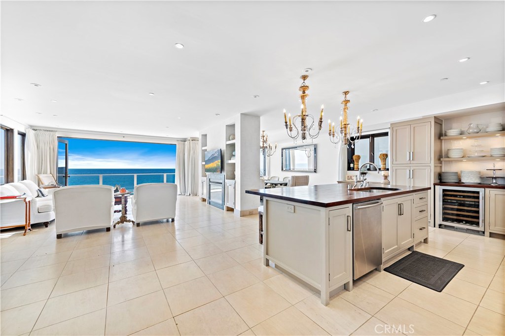 B UNIT - 160 Saint Anns Drive B,C, Laguna Beach CA 92651 - photo 6