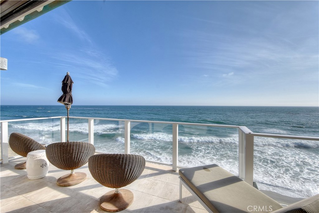 160 Saint Anns Drive C, Laguna Beach CA 92651 - photo 1