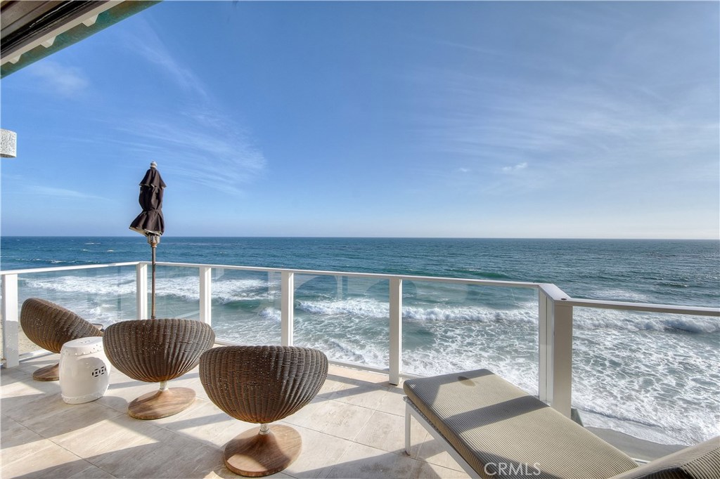 160 Saint Anns Drive C, Laguna Beach CA 92651 - photo 1