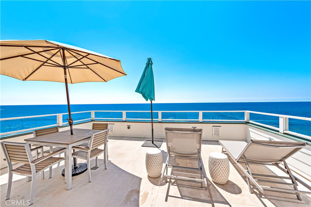 160 Saint Anns Drive D, Laguna Beach CA 92651 - photo 1
