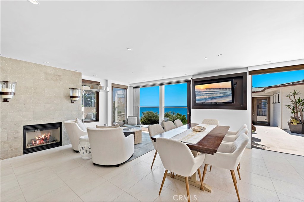 D UNIT - 160 Saint Anns Drive D, Laguna Beach CA 92651 - photo 2