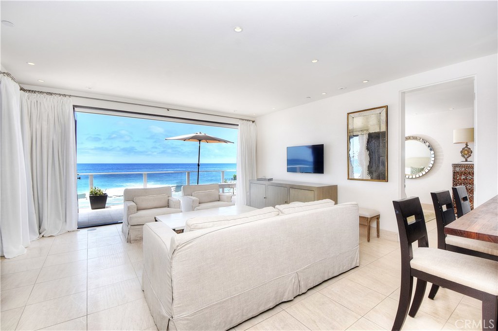 A unit - 160 Saint Anns Drive, Laguna Beach CA 92651 - photo 2
