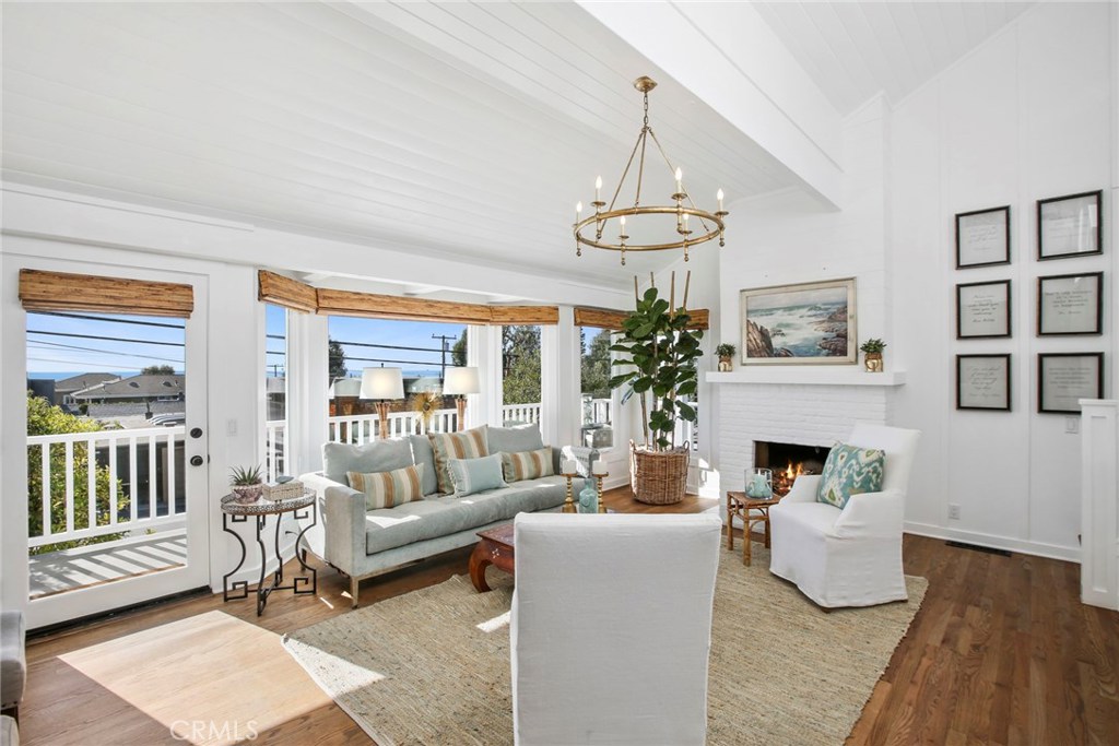 1626 Catalina Street, Laguna Beach CA 92651 - photo 1