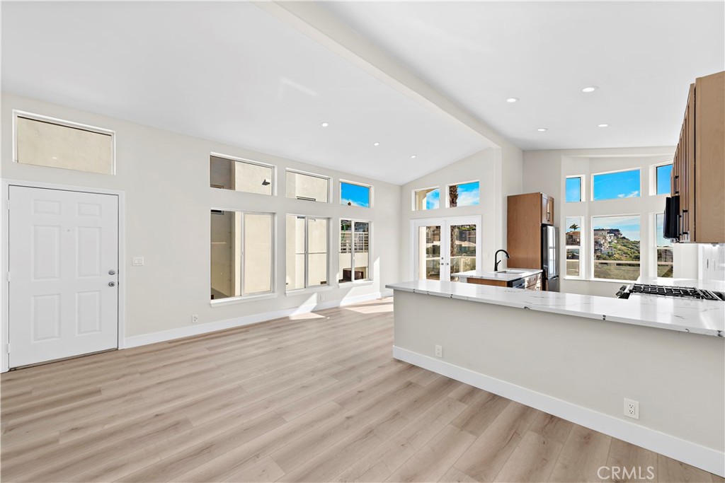 1630 Del Mar Avenue, Laguna Beach CA 92651 - photo 4