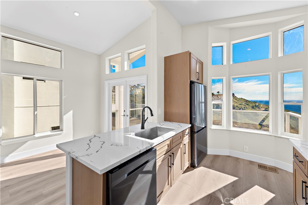 1630 Del Mar Avenue, Laguna Beach CA 92651 - photo 7