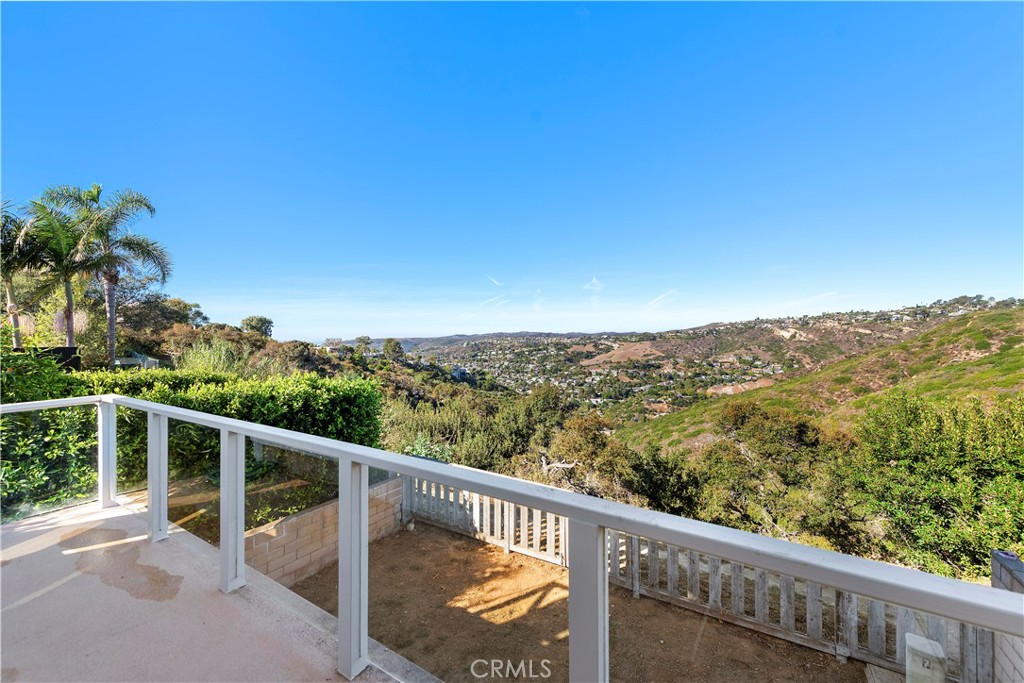 1630 Del Mar Avenue, Laguna Beach CA 92651 - photo 18
