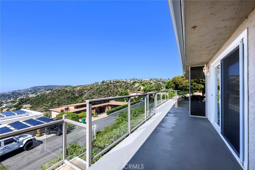 1651 Thurston Drive, Laguna Beach CA 92651 - photo 37
