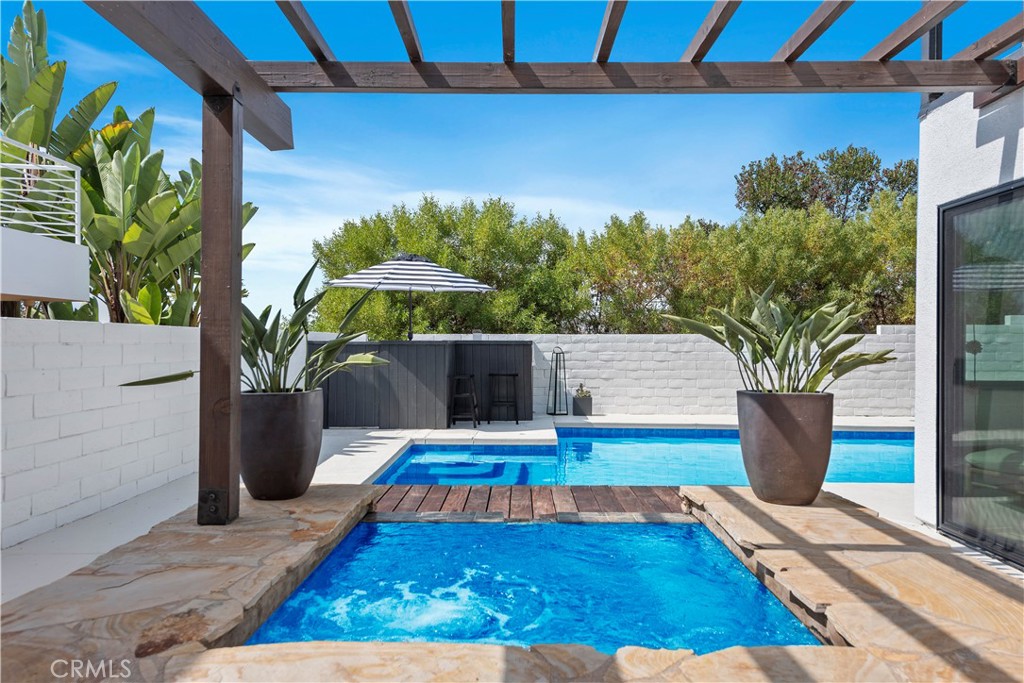 Resort style pool and spa. - 1674 Del Mar Avenue, Laguna Beach CA 92651 - photo 1