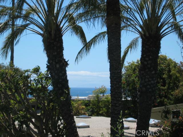 1674 Hillcrest Drive, Laguna Beach CA 92651 - photo 1
