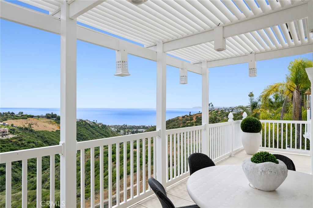 1675 Tahiti Avenue, Laguna Beach CA 92651 - photo 20