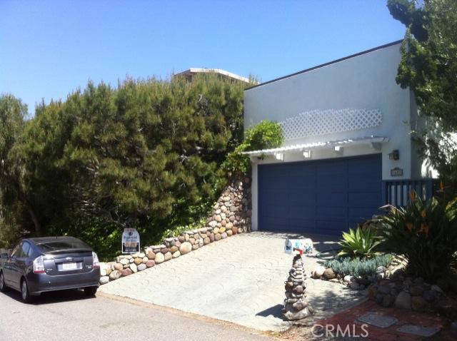 1682 Hillcrest Drive, Laguna Beach CA 92651 - photo 1