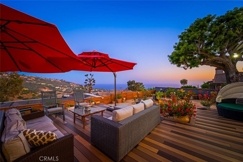 1687 Temple Hills Drive, Laguna Beach CA 92651 - photo 1