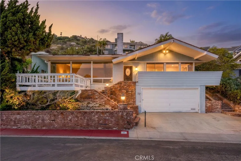 17 N Vista De La Luna, Laguna Beach