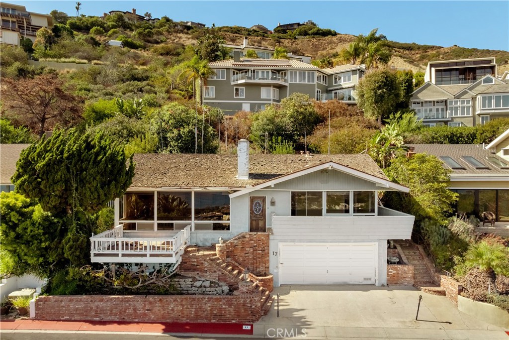17 N Vista De La Luna, Laguna Beach CA 92651 - photo 3