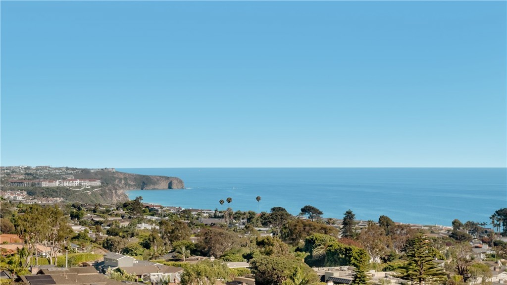 17 N Vista De La Luna, Laguna Beach CA 92651 - photo 5
