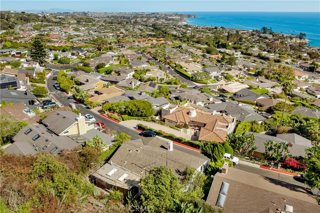 17 N Vista De La Luna, Laguna Beach CA 92651 - photo 10