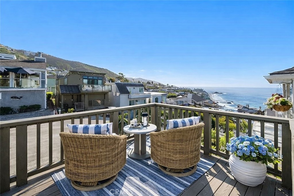 170 McAulay, Laguna Beach CA 92651 - photo 1
