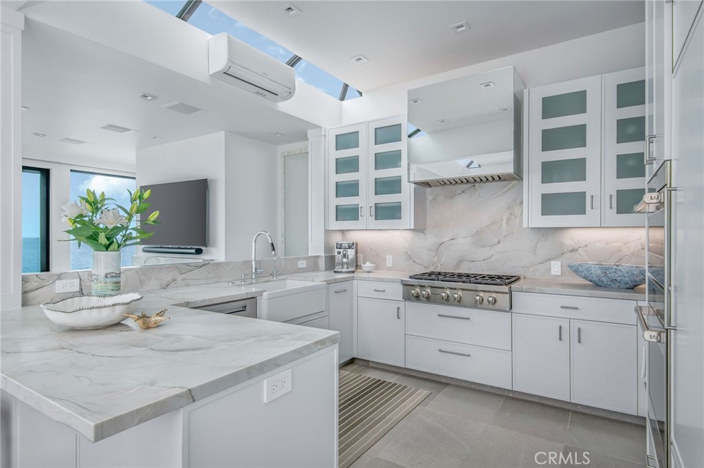1715 Ocean Way, Laguna Beach CA 92651 - photo 14