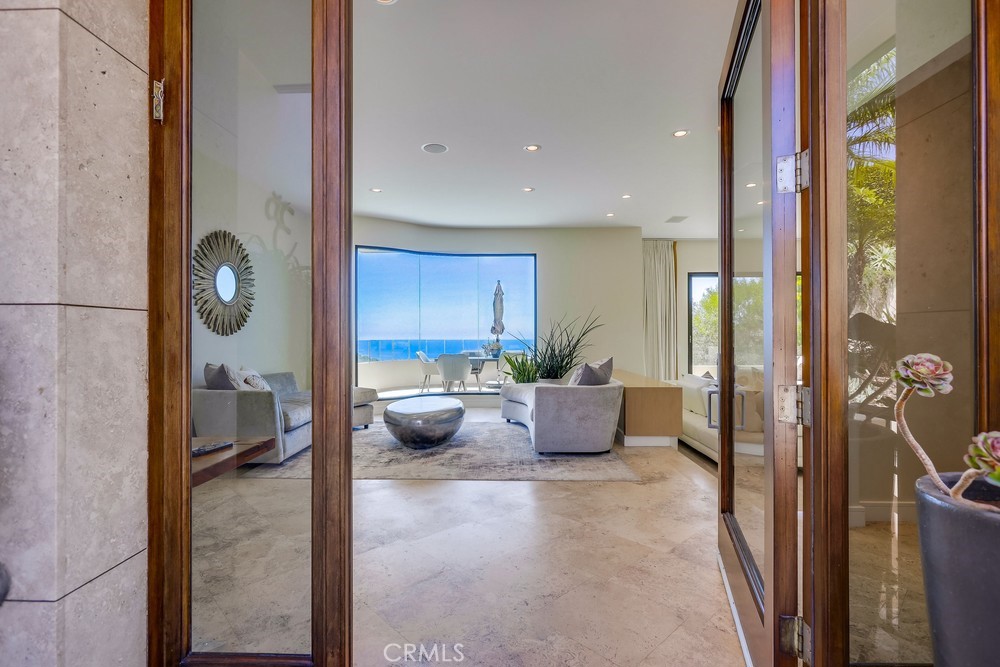 1725 Del Mar, Laguna Beach CA 92651 - photo 2
