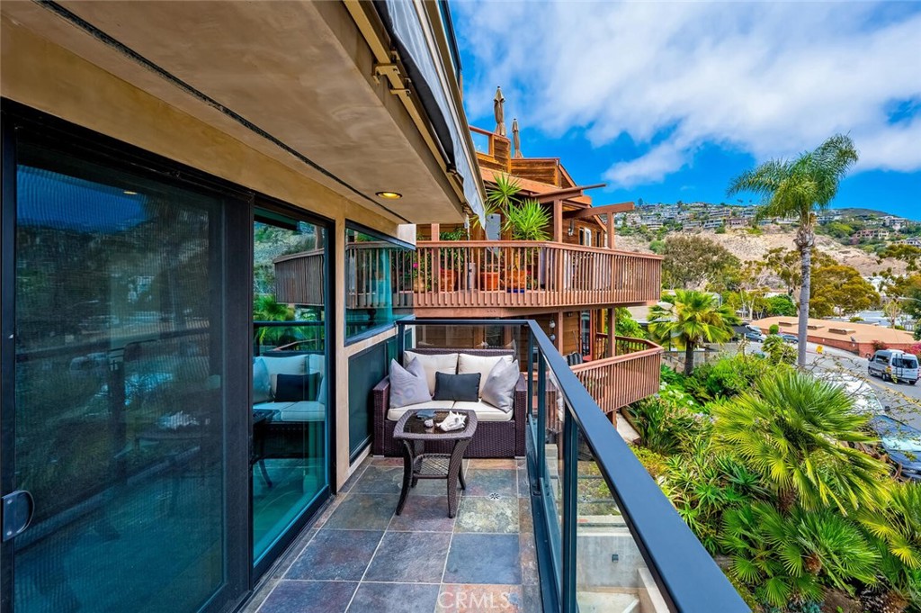 174 Cliff Drive F, Laguna Beach CA 92651 - photo 10