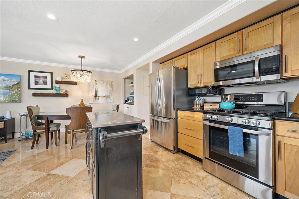 174 Cliff Drive F, Laguna Beach CA 92651 - photo 16