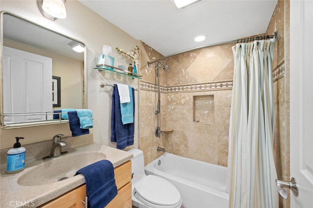 174 Cliff Drive F, Laguna Beach CA 92651 - photo 23