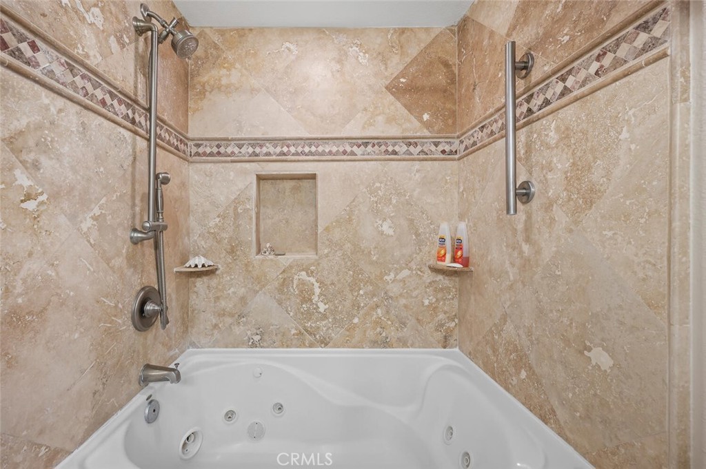 174 Cliff Drive F, Laguna Beach CA 92651 - photo 30