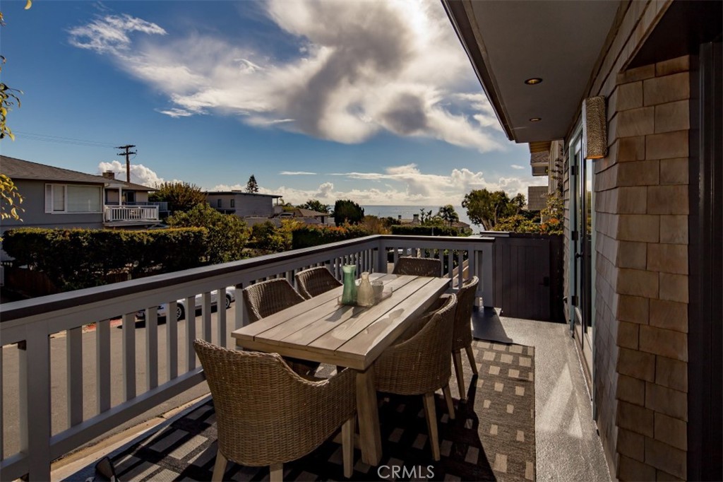 174 Fairview Street, Laguna Beach CA 92651 - photo 1