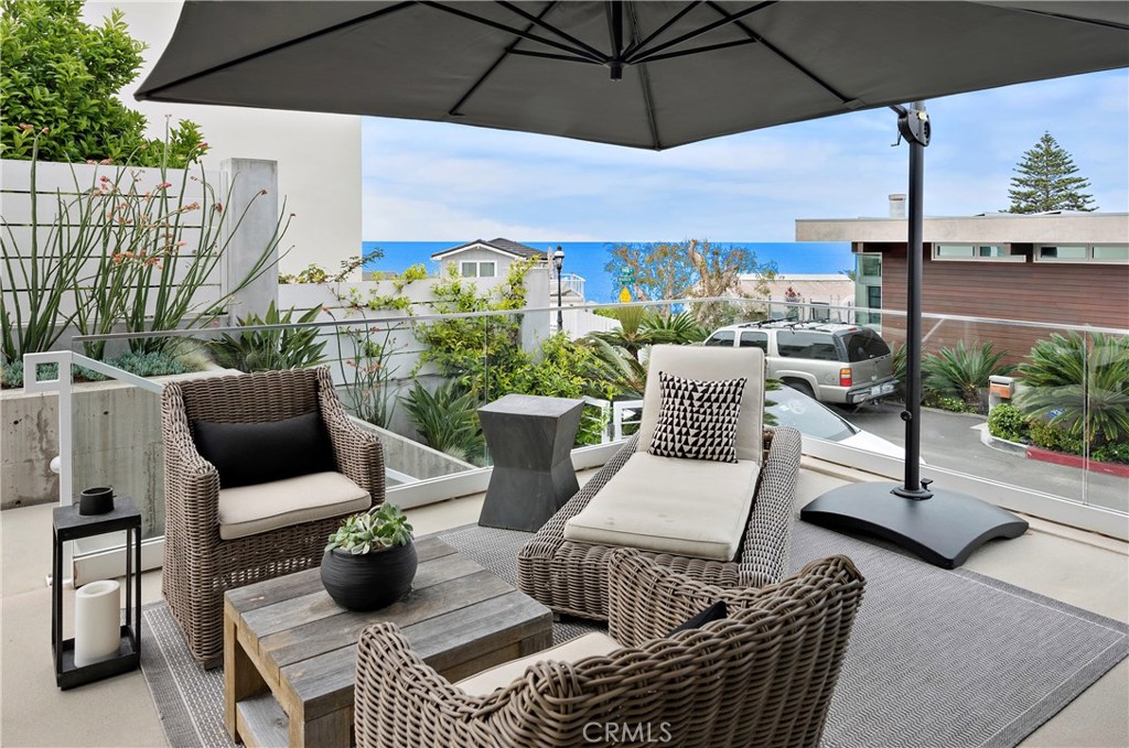 175 Dumond Drive, Laguna Beach CA 92651 - photo 1