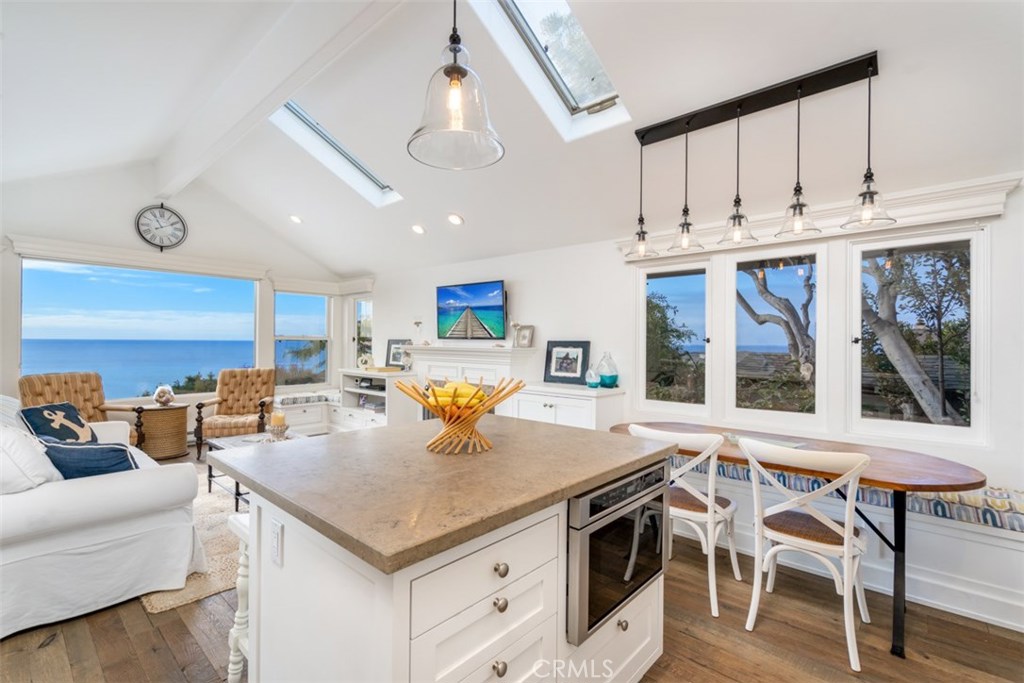 176 McAulay Place, Laguna Beach CA 92651 - photo 1