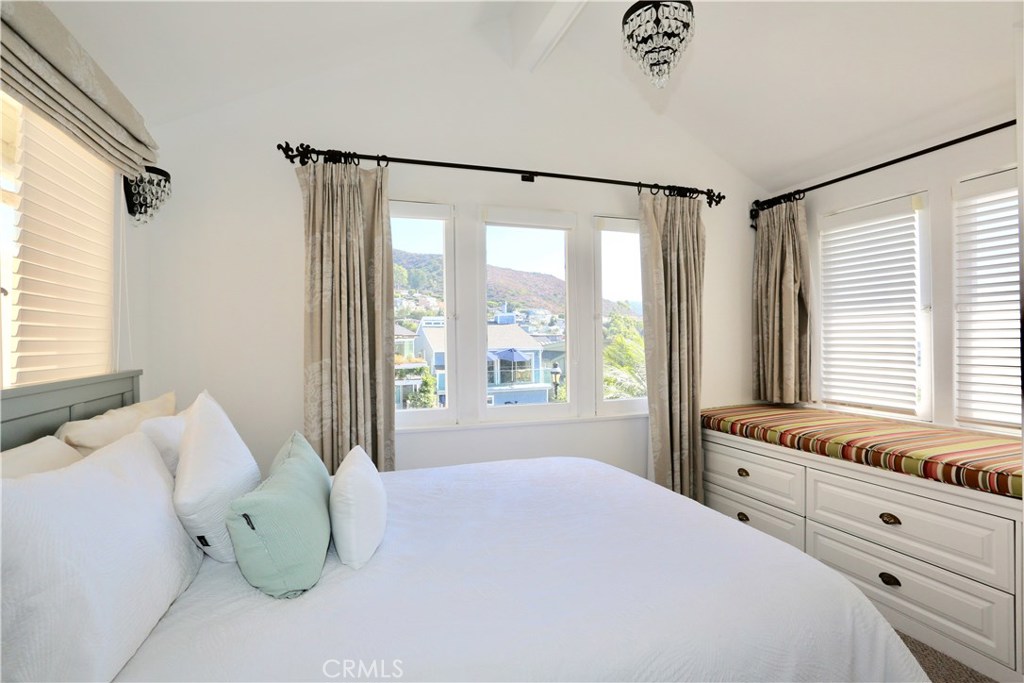176 Mcaulay Place, Laguna Beach CA 92651 - photo 11