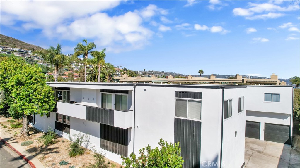 179 Mcknight Drive 8, Laguna Beach CA 92651 - photo 1
