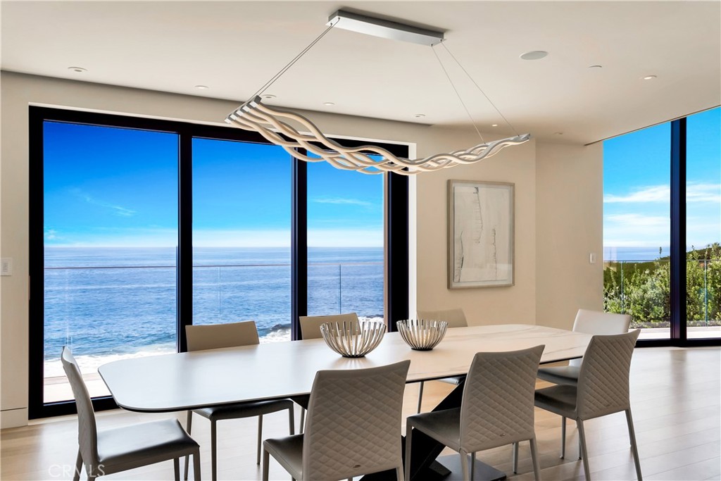 Dining room - 18 Lagunita Drive, Laguna Beach CA 92651 - photo 7