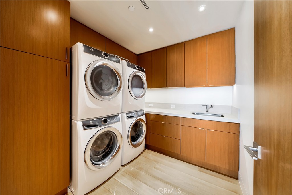 double washer dryer on family/primary suite level - 18 Lagunita Drive, Laguna Beach CA 92651 - photo 32